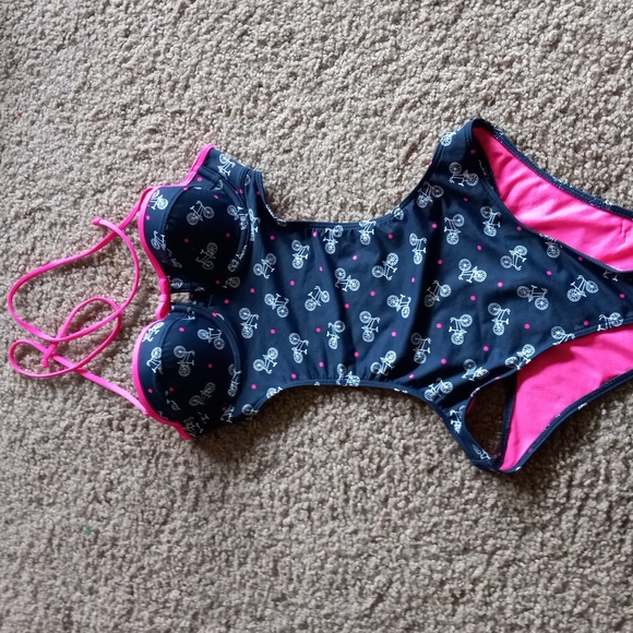Abercrombie & Fitch reversible swimsuit - Picture 1 of 4